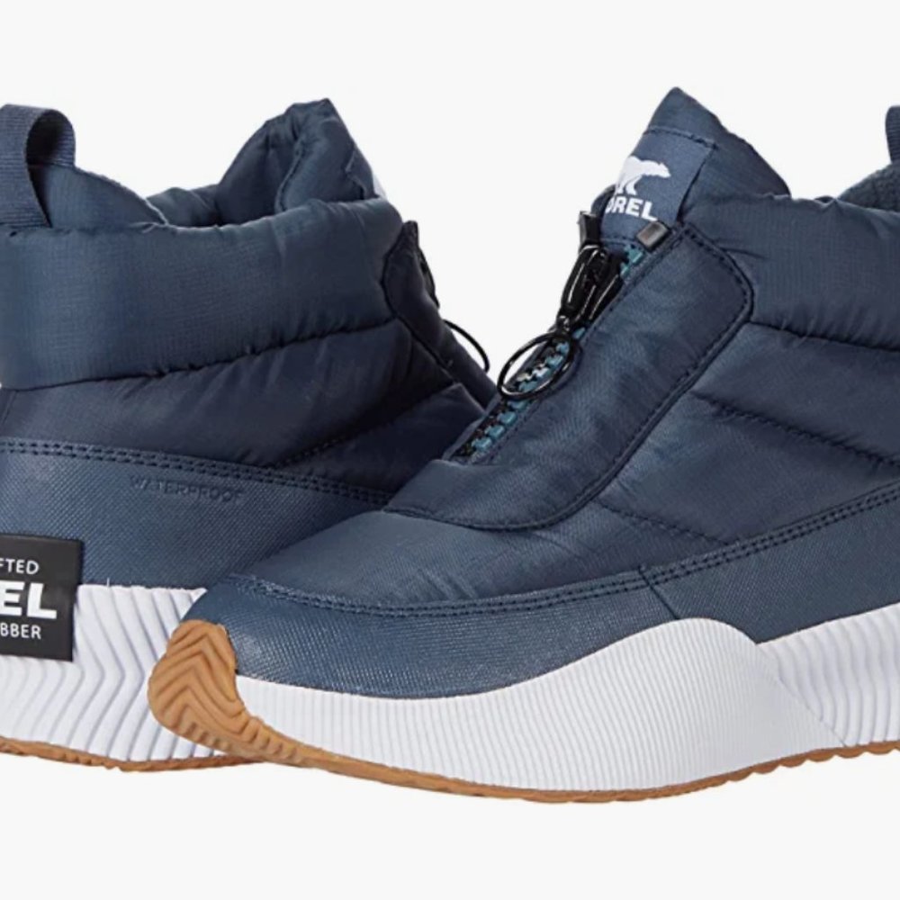 Sorel navy ankle puffy boot - Size 10- New with tags